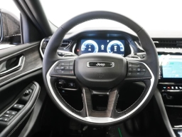 Jeep Grand Cherokee Laredo Altitude 4x4 2026