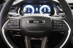 Jeep Grand Cherokee Laredo Altitude 4x4 2026