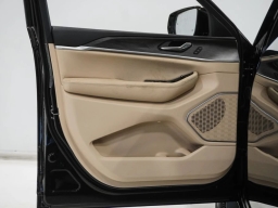 Jeep Grand Cherokee Laredo Altitude 4x4 2026