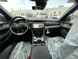 Jeep Grand Cherokee Laredo Altitude 4x4 2026