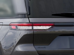 Jeep Grand Cherokee Laredo Altitude 4x4 2026