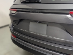 Jeep Grand Cherokee Laredo Altitude 4x4 2026