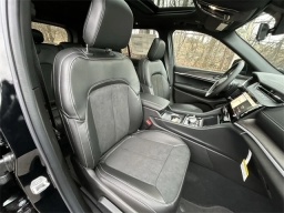 Jeep Grand Cherokee Laredo Altitude 4x4 2026