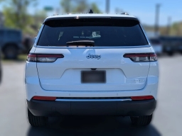 Jeep Grand Cherokee L Laredo 4x2 2026