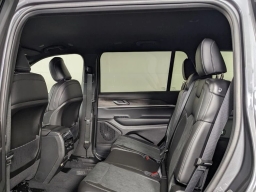 Jeep Grand Cherokee L Laredo Altitude 4x2 2026