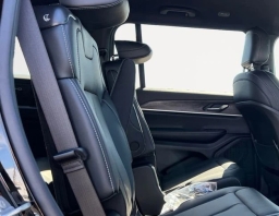 Jeep Grand Cherokee L Limited 4x2 2025