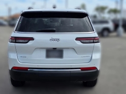 Jeep Grand Cherokee L Laredo X 4x4 2026