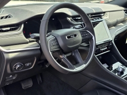 Jeep Grand Cherokee L Laredo 4x4 2026