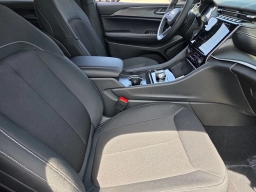 Jeep Grand Cherokee L Laredo 4x4 2026