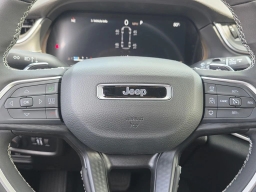 Jeep Grand Cherokee L Laredo 4x4 2026