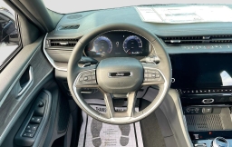 Jeep Grand Cherokee L Laredo Altitude 4x4 2026