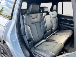 Jeep Grand Cherokee L Laredo Altitude 4x4 2026