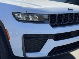 Jeep Grand Cherokee L Laredo Altitude 4x4 2026