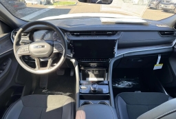 Jeep Grand Cherokee L Laredo Altitude 4x4 2026