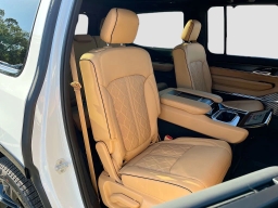 Jeep Grand Wagoneer Summit Reserve 4x4 2026