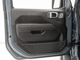 Jeep Gladiator Sahara 4x4 2026