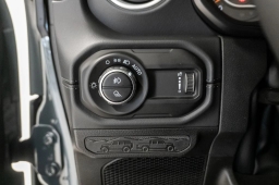 Jeep Gladiator Sahara 4x4 2026