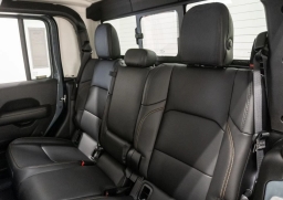 Jeep Gladiator Sahara 4x4 2026