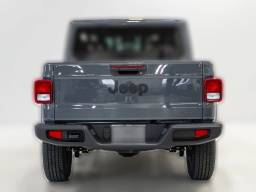 Jeep Gladiator Sahara 4x4 2026