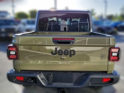 Jeep Gladiator Willys 4x4 2026