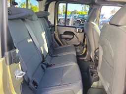 Jeep Gladiator Willys 4x4 2026