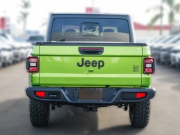 Jeep Gladiator Willys 4x4 2026