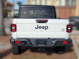 Jeep Gladiator Willys 4x4 2026