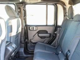 Jeep Gladiator Willys 4x4 2026