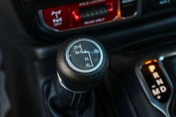 Jeep Gladiator Willys 4x4 2026