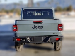 Jeep Gladiator Sahara 4x4 2026