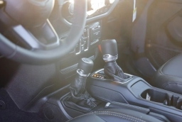 Jeep Gladiator Sahara 4x4 2026