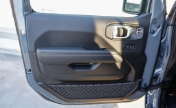 Jeep Gladiator Sahara 4x4 2026