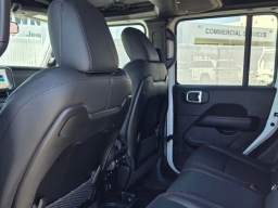 Jeep Gladiator Shadow Ops 4x4 2026