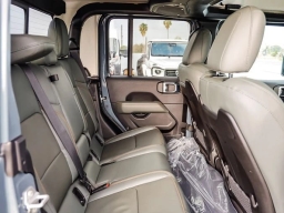 Jeep Gladiator Mojave 4x4 2026