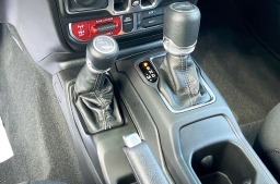 Jeep Gladiator Mojave 4x4 2026