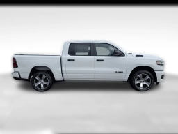 Ram 1500 Express 4x2 Crew Cab 5'7" Box 2026