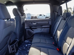 Ram 1500 Express 4x2 Crew Cab 5'7" Box 2026