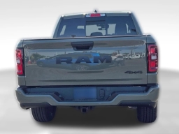 Ram 1500 Express 4x4 Crew Cab 5'7" Box 2026