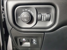 Ram 1500 Big Horn 4x4 Crew Cab 5'7" Box 2026