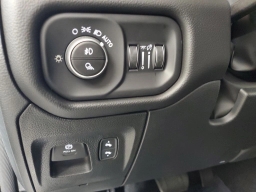 Ram 1500 Big Horn 4x4 Crew Cab 5'7" Box 2026