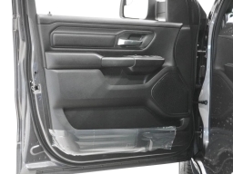 Ram 1500 Express 4x4 Crew Cab 5'7" Box 2026