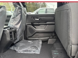 Ram 1500 Express 4x4 Crew Cab 5'7" Box 2026