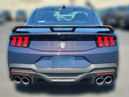 Ford Mustang Dark Horse Fastback 2025