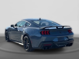 Ford Mustang Dark Horse Fastback 2025