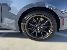 Ford Mustang Dark Horse Fastback 2025