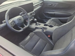 Ford Mustang Dark Horse Fastback 2025