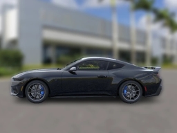 Ford Mustang Dark Horse Fastback 2025