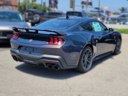 Ford Mustang Dark Horse Fastback 2025