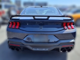 Ford Mustang Dark Horse Fastback 2025