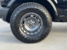 Ford Bronco Base 4 Door 4x4 2025